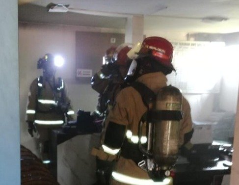 Gedung Penyidik Polres Pelabuhan Tanjung Perak Terbakar, Diduga Akibat Korsleting AC